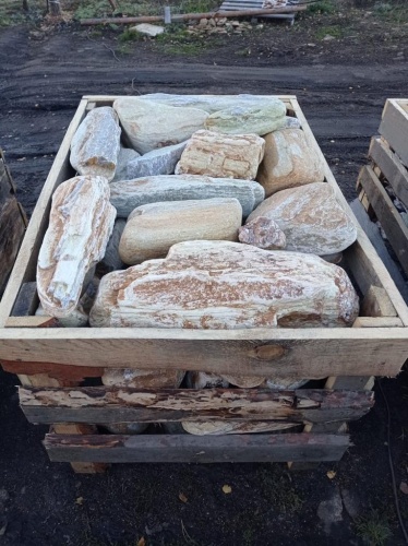 Златолит жёлтый, жёлто-зелёный глыбки и валуны для ланшафтного дизайна купить в Нефтеюганске