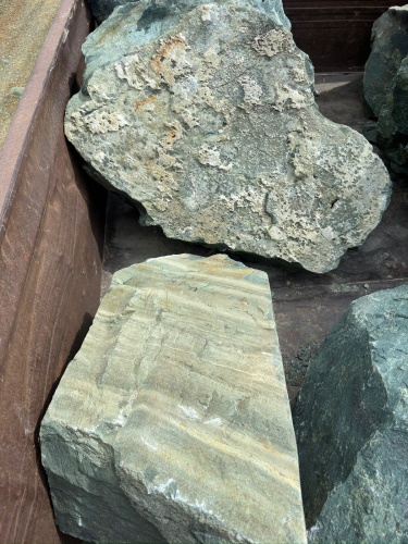 Ландшафтные глыбы зелёные 200-500 килограмм купить в Нефтеюганске