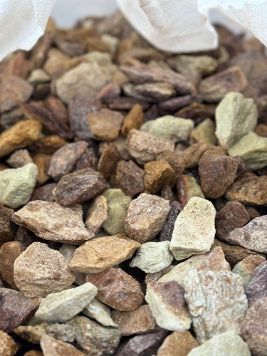 Златолит персиковый декоративная каменная крошка купить в Нефтеюганске