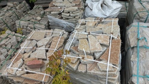 Гранитный плитняк галтованный для парковки купить в Нефтеюганске