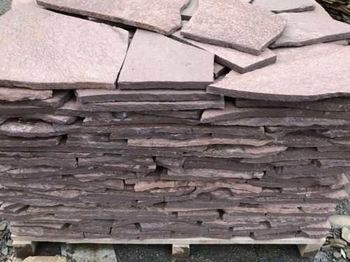 Плитняк лемезит бордовый для облицовки цоколя 20-25 мм  купить в Нефтеюганске