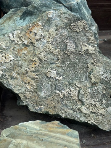 Ландшафтные глыбы зелёные 200-500 килограмм купить в Нефтеюганске