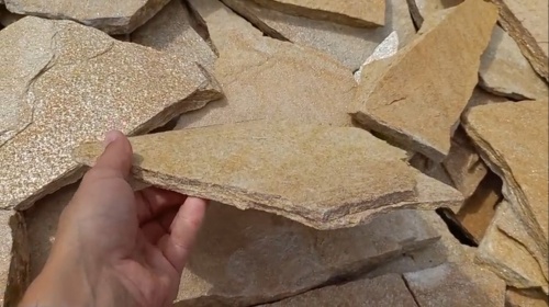 Плитняк златолит жёлтый для цоколя купить в Нефтеюганске