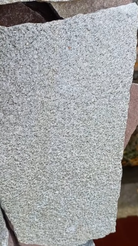 Плитняк златолит серебристый для цоколя, отмостки купить в Нефтеюганске