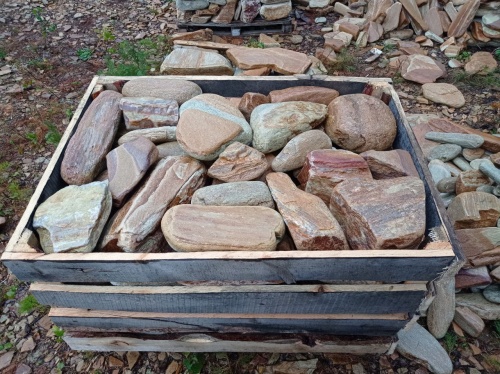 Златолит жёлтый, жёлто-зелёный глыбки и валуны для ланшафтного дизайна купить в Нефтеюганске