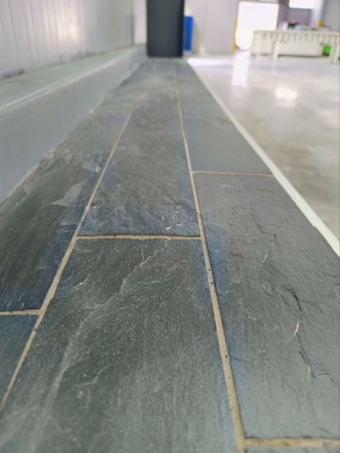 Плитка чёрная из натурального камня фасадная 30 см * 5 см, толщина 7 мм -30 мм купить в Нефтеюганске