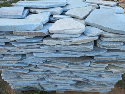 Плитняк златолит зелёный галтованный для цоколя купить в Нефтеюганске